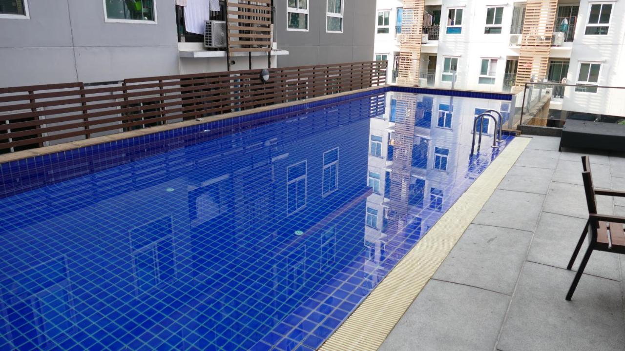 Sundowner Sukhumvit Appartement Bangkok Buitenkant foto